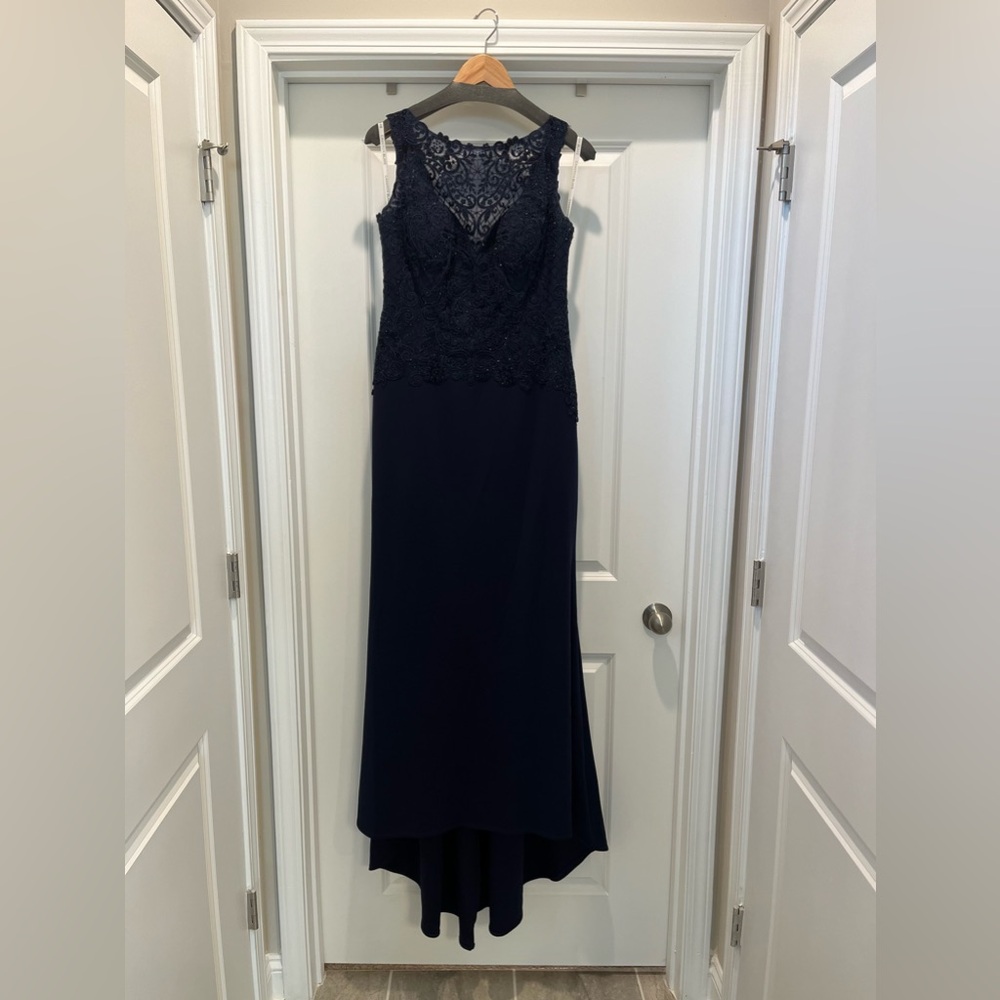 BEAUTIFUL MOTHER OF THE BRIDE LACE DRESS